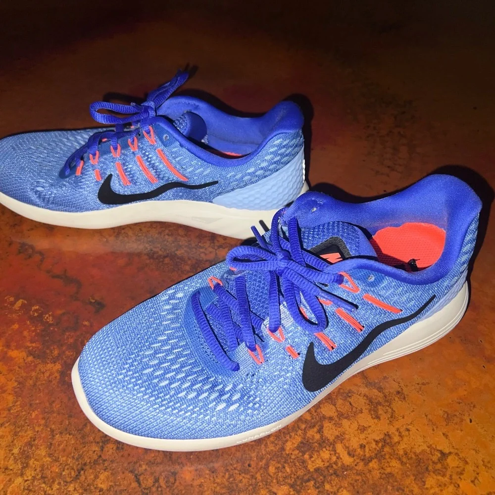 EUC Women’s Nike Lunarglide 8 SIZE 9 Shade Medium Blue/Black/Aluminum/Hot Punch